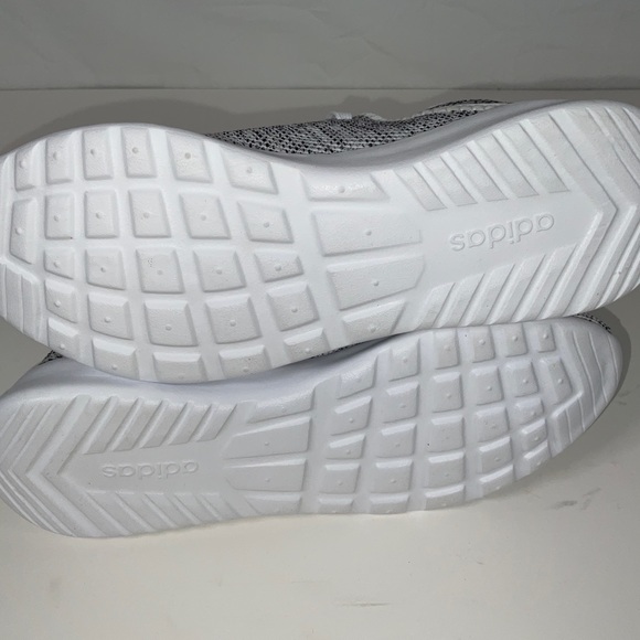 NIB Women’s adidas CloudFoam Pure Running Shoes DB0685 Black & White Size 6.5 - Picture 8 of 9